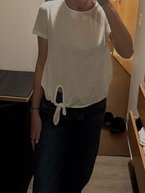 Heartloom White Short Sleeve Tie-Hem Top with Rainbow Neck